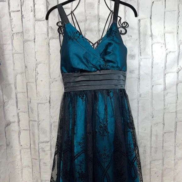 simkhai valletta strapless floral lace maxi dress Valletta Strapless Embroidered Dress – SIMKHAI main image 1